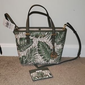 Brand new Michael Kors jet set purse & wallet